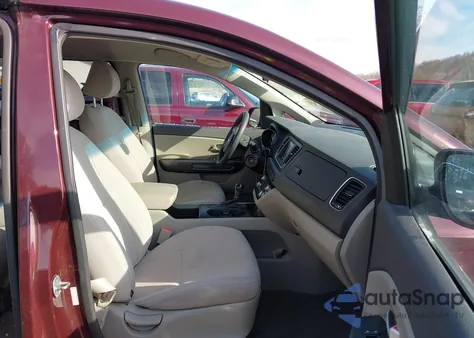 2016 Kia Sedona Lx z USA, uszkodzony, nr VIN KNDMB5C10G6128534